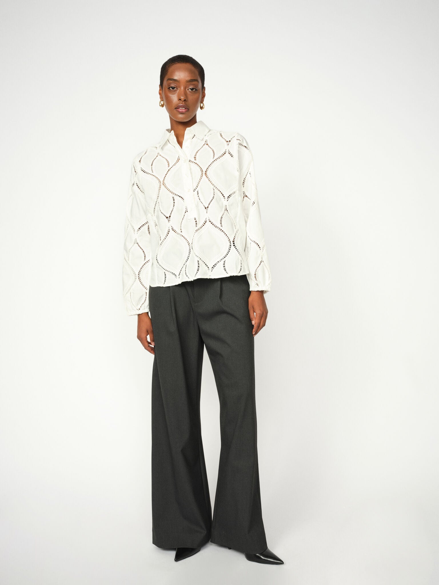 Modelshot / Ecru / Detail